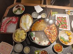 -三出山火锅(南京万象天地店)