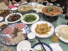 -鹤乡东北菜(崮山路店)