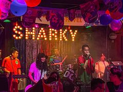 -鲨鱼美式餐厅酒吧Sharky