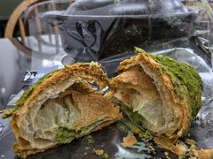 宇治抹茶牛角包-PAPER STONE BAKERY(天环店)
