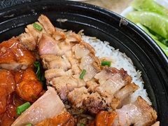 烧鹅拼烧肉-煲煲香快餐(南京路店)