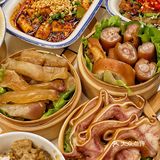 排排坐 来体验吃串串的快乐