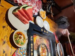 -老牌坊云南鱼豆花火锅(哈西万达店)