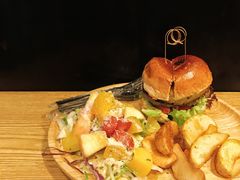 田园沙拉薯角拼盘-龙治汉堡(中华城店)
