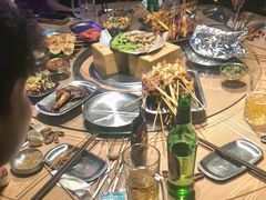 -马路牙子烧烤音乐酒馆(望京店)