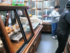 面包甜点陈列柜-东南饼庄(铁路二村店)