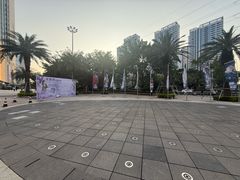 -银泰百货(厦门国贸中心店)