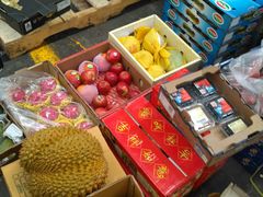 -上海龙吴水胜海发市场