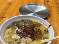 -文山荷鲜居(翠湖店)