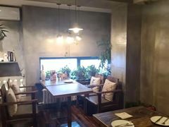 -HIGH FIVE哈福手工汉堡(桂林路店)