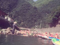 -安吉龙王山峡谷漂流