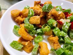 青椒炒油渣-隔壁饭店(龚大塘店)