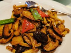 -万龙洲海鲜(大兴绿地缤纷城店)