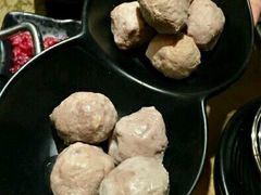 招牌手打牛肉丸-手选潮汕鲜活牛肉火锅(二七广场店)