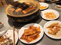 -山焱·炭火自助烤肉(周浦万达店)