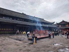 -峨眉山报国寺