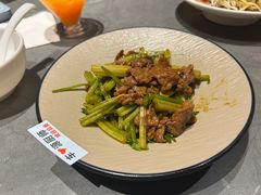 爆炒黄牛肉-佬太公海鸭·海鲜大排档(上海总店)