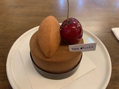 酸樱桃巧克力慕斯-Ten Olives甜点