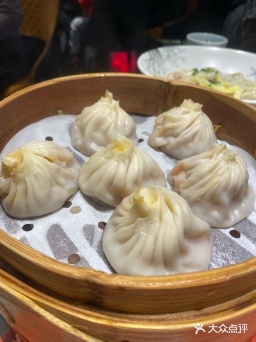 穿蒸引鲜·嗲记(正大广场店)蟹粉小笼包图片