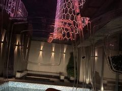 -The ROOF (通盈中心店)