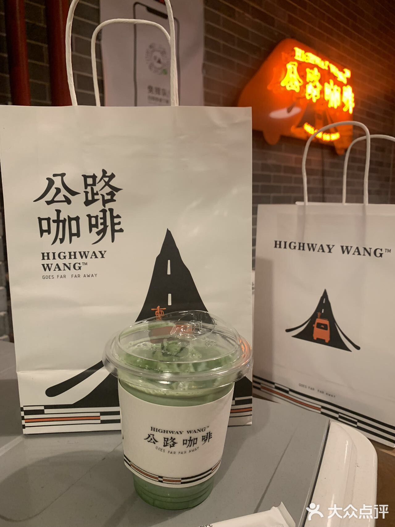 听说老板开着公路咖啡的车车游了大半个中国