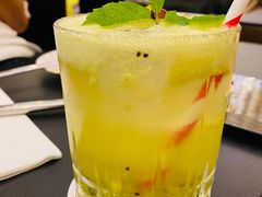 -Salon de The de Joel Robuchon(外滩18号店)