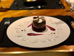 巧克力炸弹配巧克力饼干-AZUL by FUEL蓝色·法式酒馆(琶醍店)