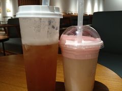 冰摇桃气乌龙茶+樱花海岩乌龙茶-煮叶(悠唐广场店)