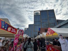 -百年港湾奥特莱斯(香炉礁店)