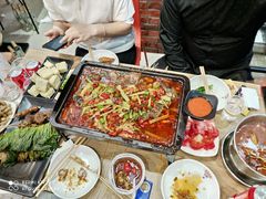 重庆万州烤鱼-宝记烧烤·碳锅羊肉·羊蝎子火锅·夜食社(文体路创始店)