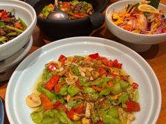 -老滇山寨•云南特色菜•地方菜•民族风情歌舞表演(金碧店)