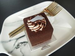 -UNI UNI(环亚凯瑟琳店)