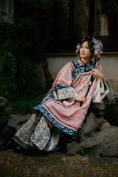 -一揽芳华汉服旗袍体验馆(拙政园店)