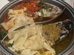 -阿瓦山寨·湘菜现炒·剁椒鱼头王(咸阳总店)