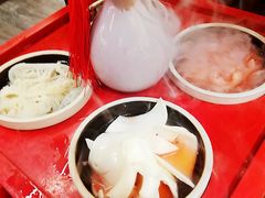 谭公四宝-谭鸭血老火锅(龙湖宝山天街店)