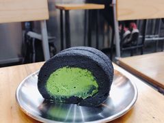 竹炭抹茶卷-无牌咖啡&酒馆