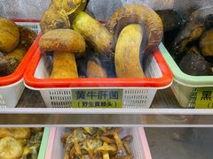 -菌海森林·非遗野生菌火锅(西山区滇池路摩根道店)
