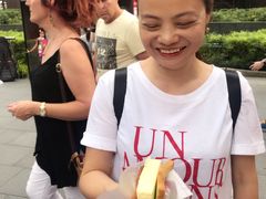 -詹爷爷乌节路街头冰淇淋