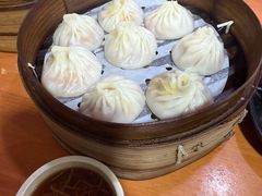 -莱莱小笼·乔艾