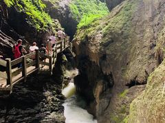 -龙水峡地缝景区