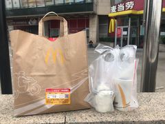 -麦当劳(展览路店)