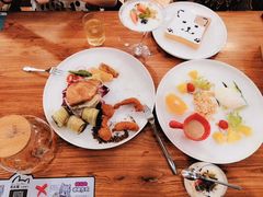 -more than meow吴止猫主题餐厅(承德 中船汇店)