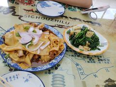 -壹阁胡羊焖饼(特色小吃街店)