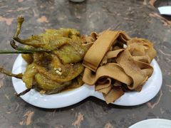 油焖尖椒拼干豆腐-张包铺(道外店)