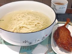 -百年老字号·观振兴蟹黄面·三虾面·苏式面(观前街富仁坊巷店)