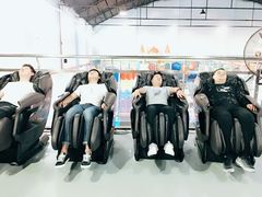 -嘿哟动霸CHUA·新潮玩运动娱乐中心·蹦床滑冰团建乐园