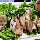 在敦煌，美食不仅仅是一种味道，更是一种文化