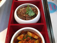 吉祥三宝-花椒俏川菜小馆(南海万达店)