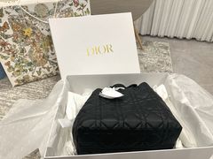 -Dior迪奥(海信广场店)