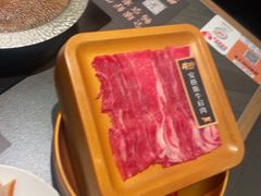 -牛YO寿喜烧·铁板烧和牛火锅自助(市府恒隆店)